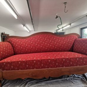 Schönes altes Sofa
